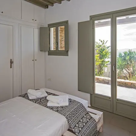 Tassel House- Mykonos View Point *